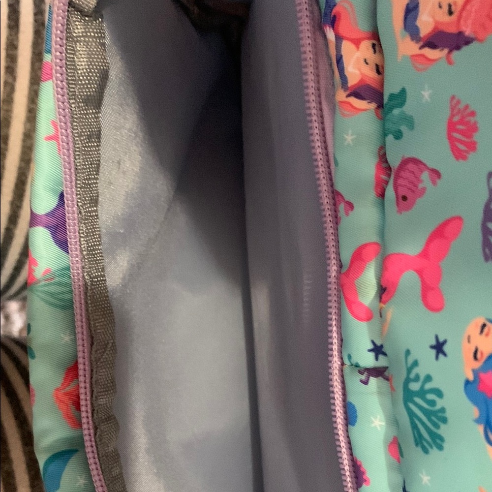 💋Colorful Mermaid Design Backpack💋 - Picture 7 of 7